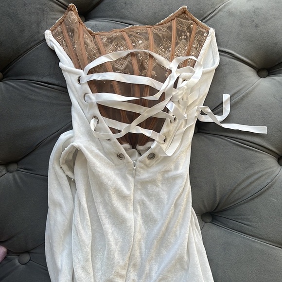 White sexy dress! - Picture 5 of 6